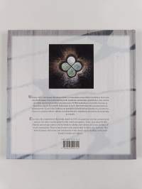 Maailman suurin puukirkko Kerimäellä = World's largest wooden church in Kerimäki