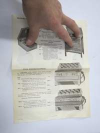 Fazerin Musiikkikauppa - lyhytluettelo; Pienoispiano, Kangasala-Fazer urkuharmoonit, Viulut, Kanteleet, Banjot, His Masters Voice matkagramofoneja, HB-Harmonikkoja