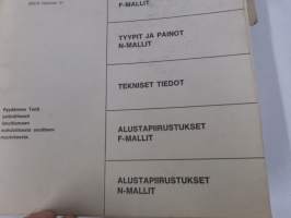 Volvo kuorma-autojen tekniset tiedot -kansio, sisältää myös tyyppikatsastustodistuksia, huoltotiedotuksia ym. ison määrän