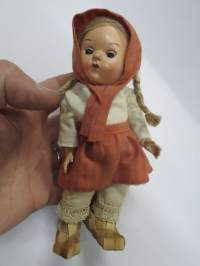 Noitarumpu -matkamuistonukke (Finnish design by Noitarumpu, Rovaniemi)