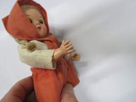 Noitarumpu -matkamuistonukke (Finnish design by Noitarumpu, Rovaniemi)