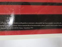 Opel Corsa, Astra, Vectra, Omega, Calibra, Senator + Sportit &amp; Caravan mallisto 1992 -myyntiesite / brochure