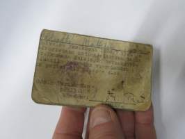 Lomatodistus 1038/7 kpk Iltalomatodistus nr 76 lähetti Kai Mäkinen, oikeutetaan liikkumaan H:gin varuskunta-alueella kaikkina vuorokauden aikoina, kotimajoitus