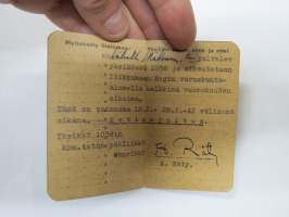 Lomatodistus 1038/7 kpk Iltalomatodistus nr 64 lähetti Kai Mäkinen, oikeutetaan liikkumaan H:gin varuskunta-alueella kaikkina vuorokauden aikoina, kotimajoitus