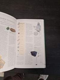 Ihmeellinen luonto - Kivet &amp; fossiilit