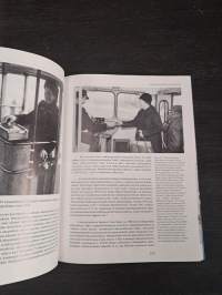 Onnikoita ja Rollikoita - Viisi vuosikymmenta ( 1948-1998 ) kunnallista joukkoliikennettä Tampereella