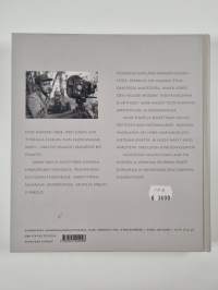 Maan valo ja muisti : Eino Mäkisen valokuvia