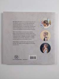 Isin ja tyttöjen lettikirja