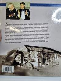 Kyösti  Karhila  reservipilottien ykkösässä.