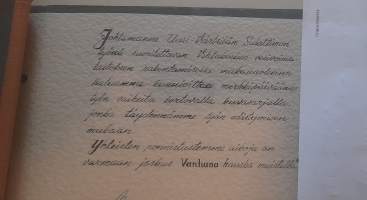 Valokuvakansio Uusi-Värtsilän sulattimon työstä.