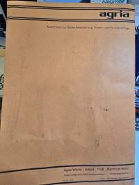 Agria typ 400 monikäyttökoneen käyttöohje ja varaosaluettelo.