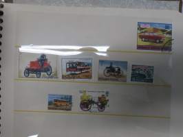 Postimerkkejä -erä kansioissa ja albumeissa olevia merkkejä, kaikki sivut kuvattu ja näkyvät kohteen kuvissa