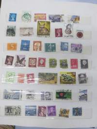 Postimerkkejä -erä kansioissa ja albumeissa olevia merkkejä, kaikki sivut kuvattu ja näkyvät kohteen kuvissa