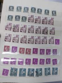 Postimerkkejä -erä kansioissa ja albumeissa olevia merkkejä, kaikki sivut kuvattu ja näkyvät kohteen kuvissa