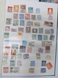 Postimerkkejä -erä kansioissa ja albumeissa olevia merkkejä, kaikki sivut kuvattu ja näkyvät kohteen kuvissa