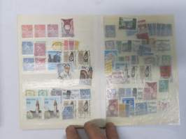 Postimerkkejä -erä kansioissa ja albumeissa olevia merkkejä, kaikki sivut kuvattu ja näkyvät kohteen kuvissa