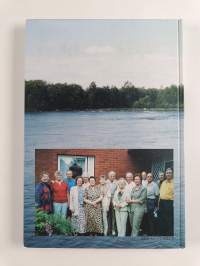 Muistojen kujaset : kyläkirja Metsäpirtin Lapanaisten kylästä