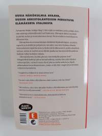 Stalin : diktaattorin uusi elämäkerta