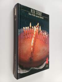 Nero Wolfe pesee kätensä