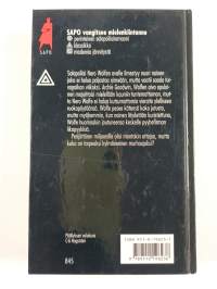 Nero Wolfe pesee kätensä