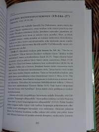 Valo loistaa pimeydessä