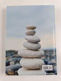 Talous on taitolaji : 45 vuotta suomalaista talouden asiantuntijuutta