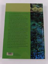 Luonnonmukainen puutarha