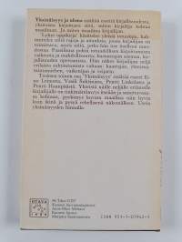 Yksinäisyys ja uhma : esseitä kirjallisuudesta