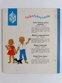 Taina Tomera auttaa mummia