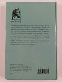 Pappilan ponitytöt ja hautuumaan haamu