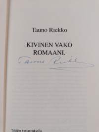 Kivinen vako : romaani (signeerattu)