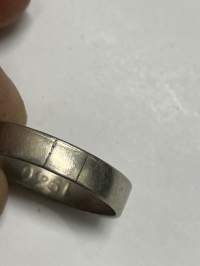 Vaihtosormus 1940, korvaussormus, kultasormuksien vaihto sota-aikana, ilmavoimien hakaristi