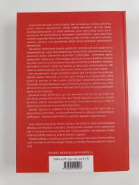 Pari trappu valutäkki : Rauman patteriston sotatie 1941-1944 (signeerattu, tekijän omiste)