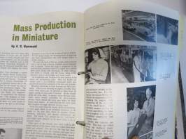 Austin Magazine 1961-1968 -annual volumes / englanninkielinen asiakaslehti, 8 vuoden lehdet joitakin puuttuu välistä, tulleet alunperin Veholle (maahantuojalle)