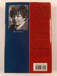 Kolme kultaista hattua : jännitysromaani