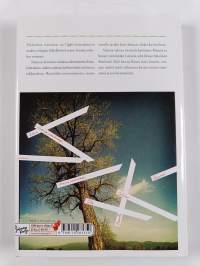 Valosta valoon : romaani