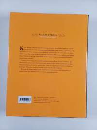 Linnan pidoista pappilan pöytään : Kaari Utrion romaanien herkut