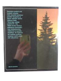 Valossa ja varjossa : valikoima psalmeja kuvitettuna