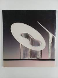 Timo Sarpaneva : A retrospective