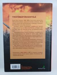 Tykistökomentaja eversti Bror Kraemer