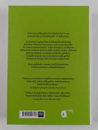 Pelien peli : jalkapallon taktiikan historia