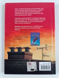 Käsikirja supersankareille : Osa 1
