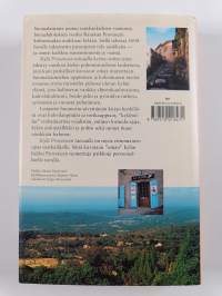 Kylä Provencen taivaalla