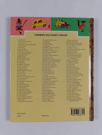 Neljä pientä kissanpoikaa