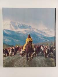Men of the Saddle : Working Cowboys of Canada