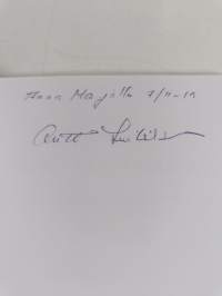 Vuoret meren takana (signeerattu, tekijän omiste)