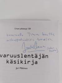 Avaruuslentäjän käsikirja ; Astronautiikan aakkoset (signeerattu, tekijän omiste)