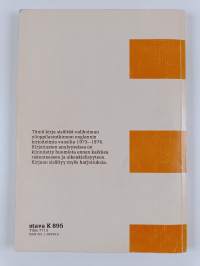 Composition Writing : Ylioppilastutkinnon englannin kirjoitelmia analyyseineen