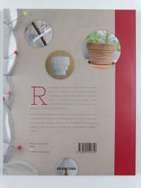 Silmäpaosta sisustukseen : uutta vanhoista sukkahousuista