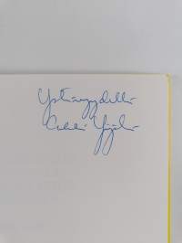 Sähkötarkastuslaitoksesta Sähkötarkastuskeskukseen (signeerattu)